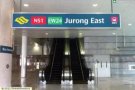 裕廊东jurong east男～女搭房8分钟地铁站【可长期注册】97799288