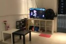 Kallang (加冷) 找一位女搭房。五分钟到地铁站