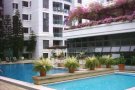 近paya lebar mrt 公寓有房出租 水电网全包 欢迎情侣 单身人士 
