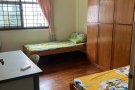 兀三宽敞普通房出租 (步行约 1-2 分钟即可到达马西岭地铁站, 巴士站)Woodlands room for rent