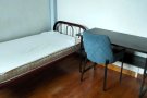 Blk 211, jurong East st21 ，1位男性马公民
