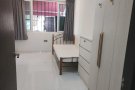 排屋楼下出租女生一名