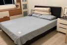SENGKANG EAST WAY 大号普通房出租。5房室祖屋家具齐全。无中介费！