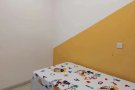 tampines好房，刚装修，领包入住 blk934 楼下bus站和地铁站，交通方便，中介勿扰