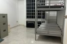 走路文理地铁站五分钟新房、有夫妻房、单间、男、女搭房，能报本屋服务业地址。