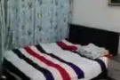 MRT旁，公寓普通间带阳台泳池，厨房洗手间随便用，安静宜居，1000可谈