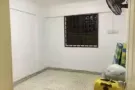 步行至勿洛北地铁站。单房出租。寻找两位房客。