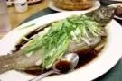 餐馆转让，牛车水地铁附近，4200方尺，$26,000/月