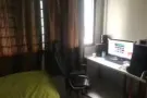 后港近万国地铁站普通房出租，包水电，无中介，无房东.