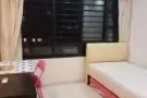 靠近中峇鲁地铁站