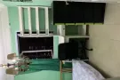 女皇镇地铁 普通小房带窗