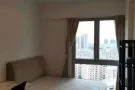 武吉巴督近地铁高层公寓普通房两间5月1号出租