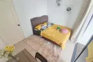 花拉公园 高级公寓出租 带泳池健身房 带超大阳台 可住两人 带保洁服务 无中介费