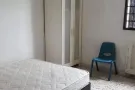 马林百列有夫妻/情侣或两女生。