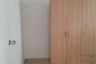 武吉甘柏地铁站，走路两分钟，对面就是食阁，整屋只住6个人