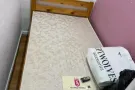 近勿洛地铁站男女搭房