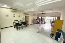 中巴鲁超大公寓主人房出租