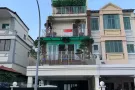 Westwood crescent 主卧出租  可入住  空调  大床  无房东  无中介费  单身