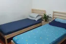 马里士它公寓男床位出租..环境好.可小煮