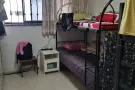 后港大牌530523四人间男搭房$450，靠近地铁站5分钟，水电网冷气全包，可以小煮，可以报服务业地址，楼下食阁 商场