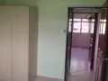 義順151 面對地鐵站