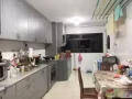 步行至勿洛北地鐵站。單房出租。尋找兩位房客。