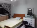 大房現在招一個女性，五分鐘地鐵，家具齊全包水電網650元。非中介。