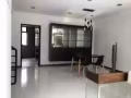 馬林百列有一洋房出租