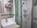靠近中峇魯地鐵站