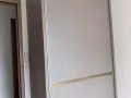 巴西立豪华公寓客房出租，住人少，安静，可报合法地址。包水电网空调，800每月