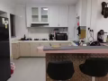 兀蘭 步行能到地鐵，巴士轉換站，商場，大學。