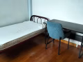 Blk 211, jurong East st21 ，1位男性马公民