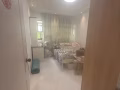 合樂地鐵站樓上有$1400的。郵編164002，只能住一個人。