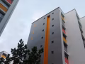 淡滨尼地铁站， Tampines Hub 对面招男搭房